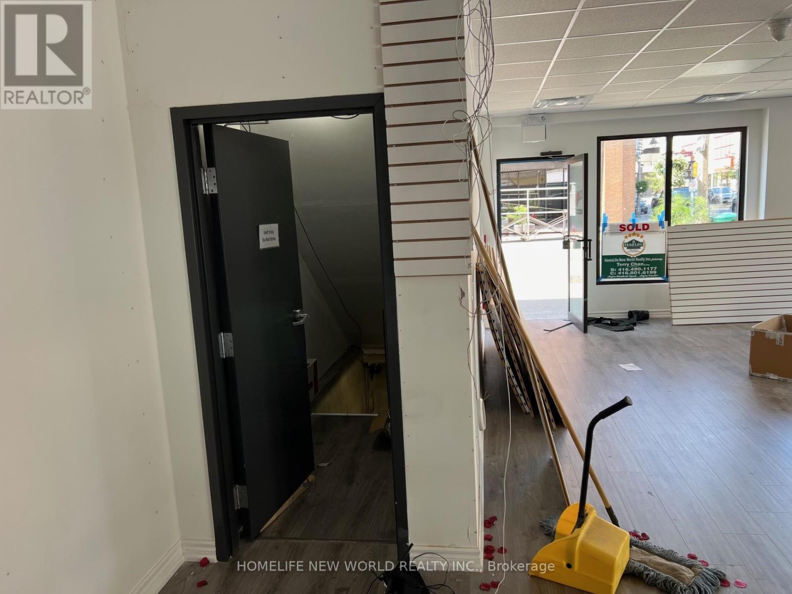 1 Simcoe Street S Property Photo 19