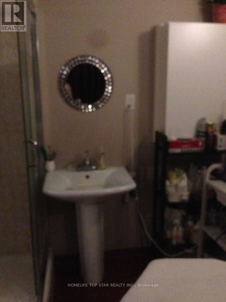1a9,10 - 4675 Steeles Avenue Property Photo 3