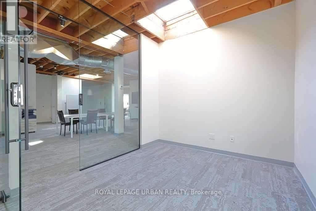 209 - 840 Pape Avenue Property Photo 13