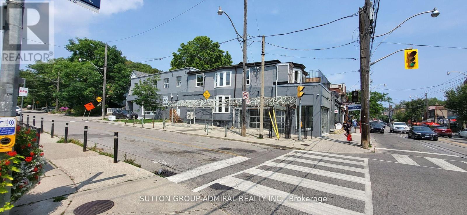 1930 Queen Street E Property Photo 25