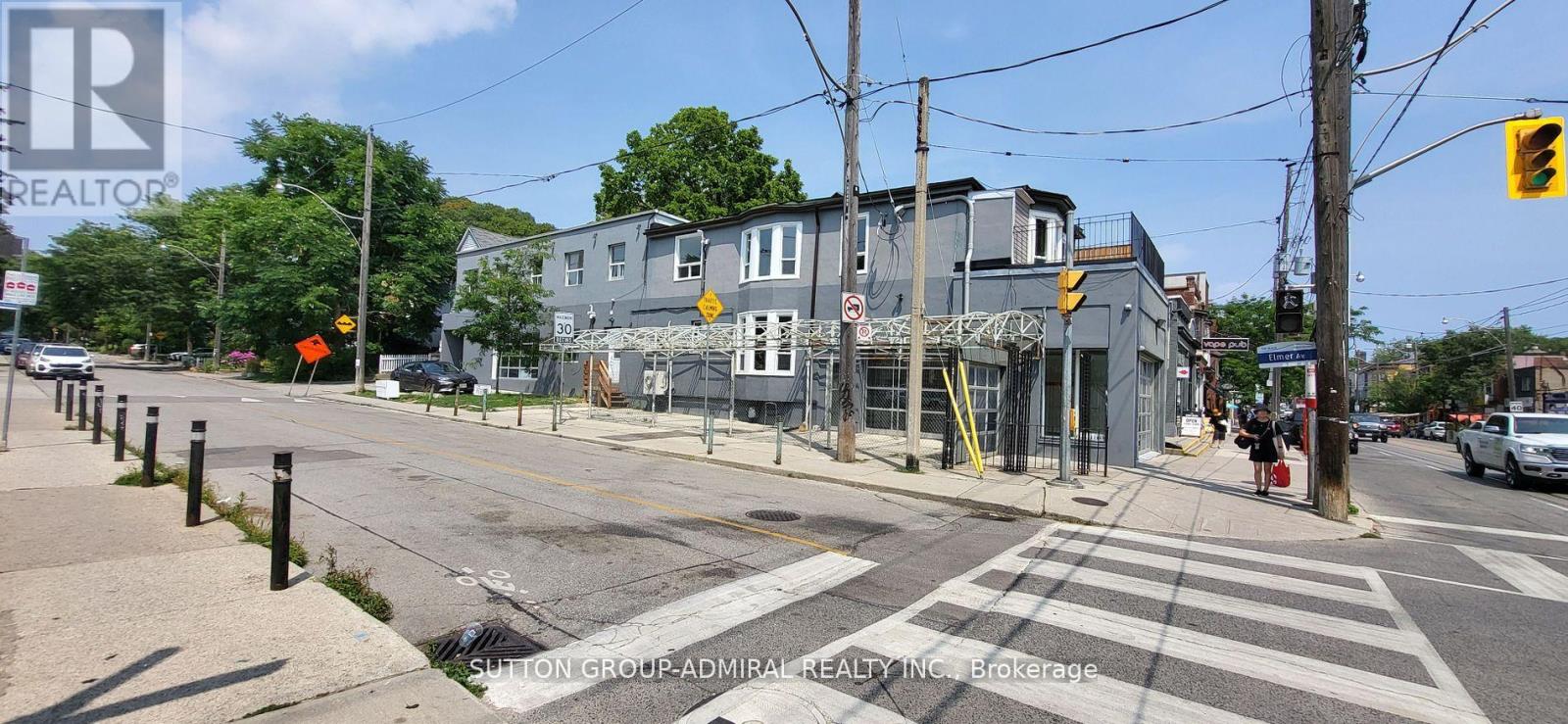 1930 Queen Street E Property Photo 26