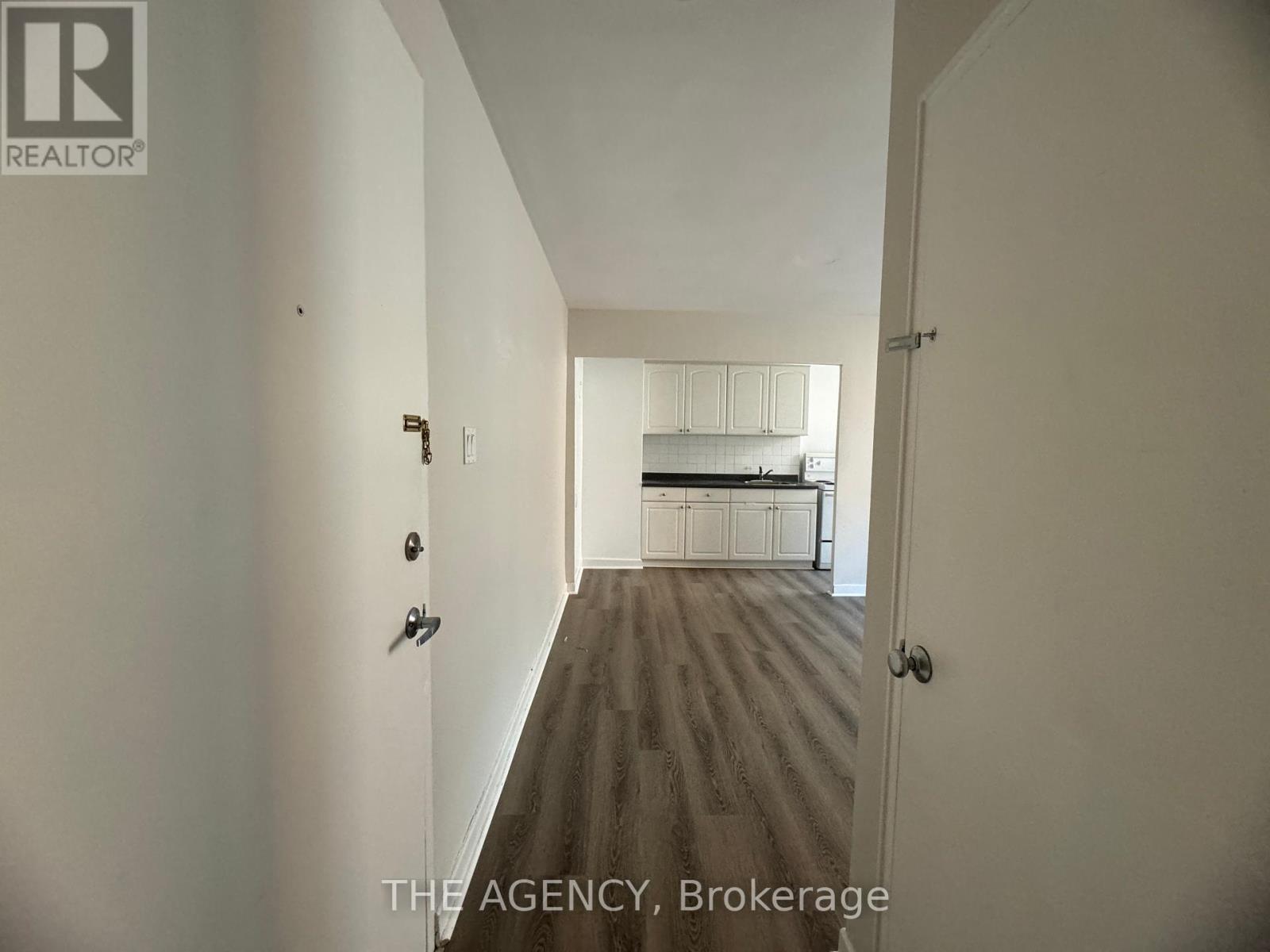 203 - 852 Broadview Avenue Property Photo 8