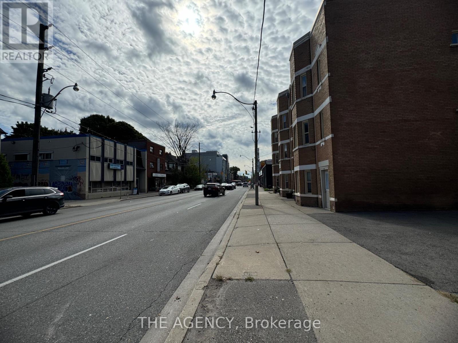 203 - 852 Broadview Avenue Property Photo 11