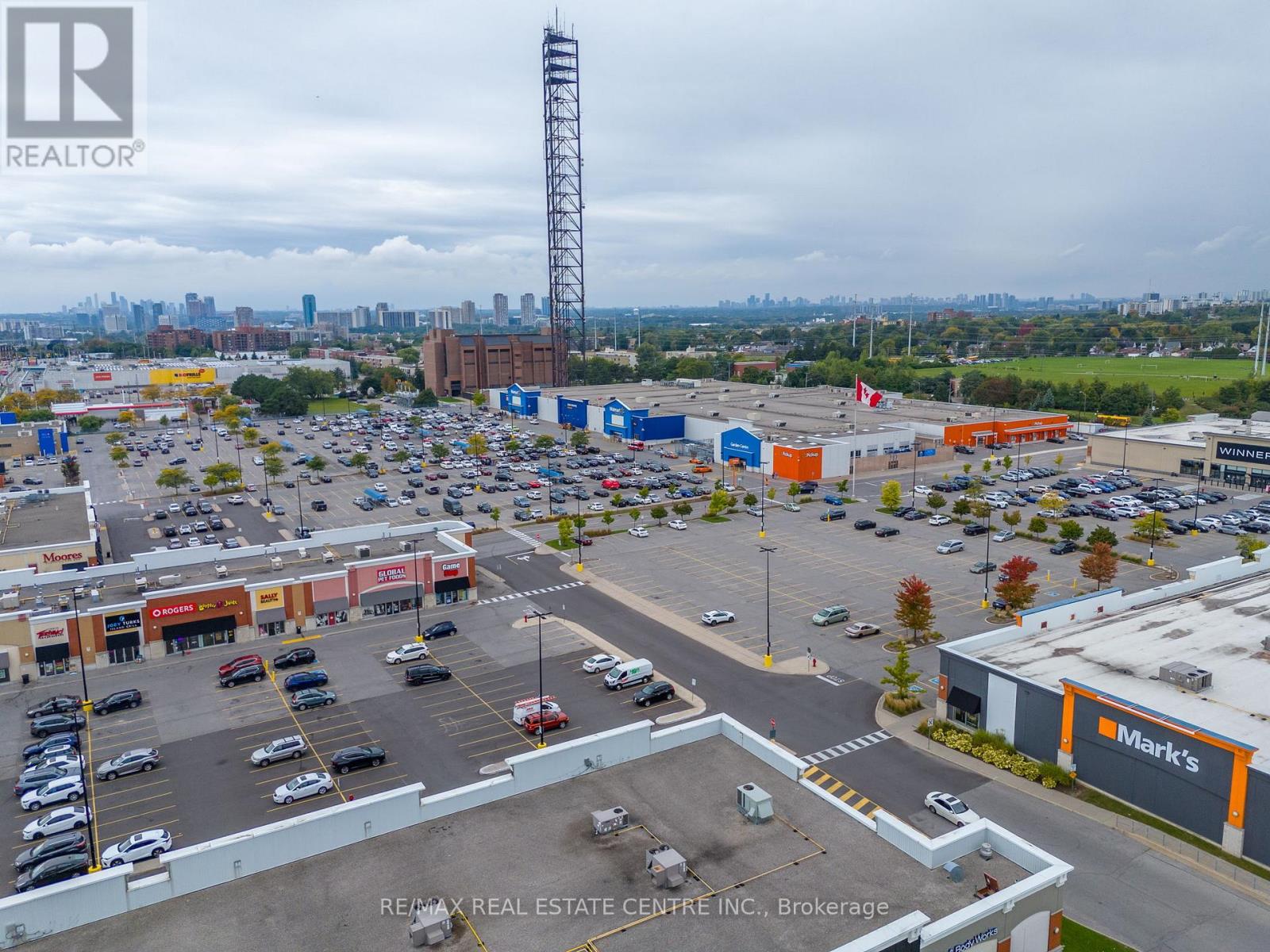 #5 - 1940 Eglinton Avenue E Property Photo 21