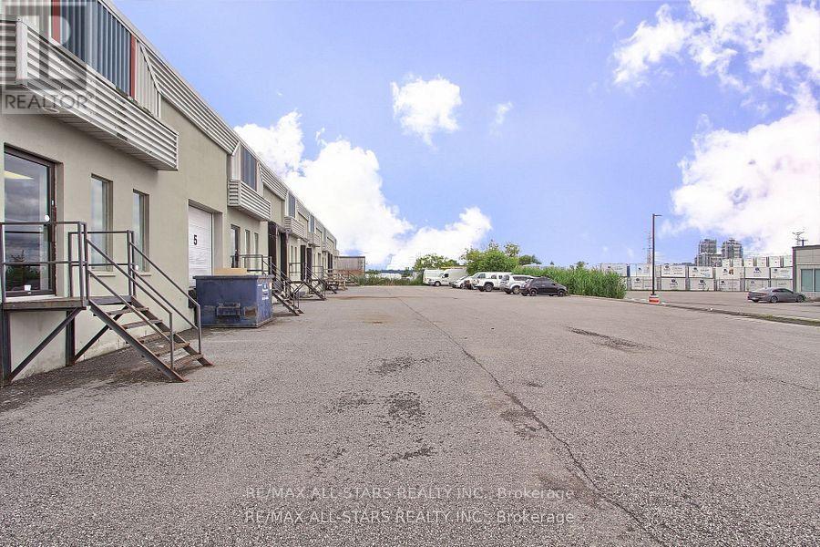 5 - 896 Brock Road Property Photo 17
