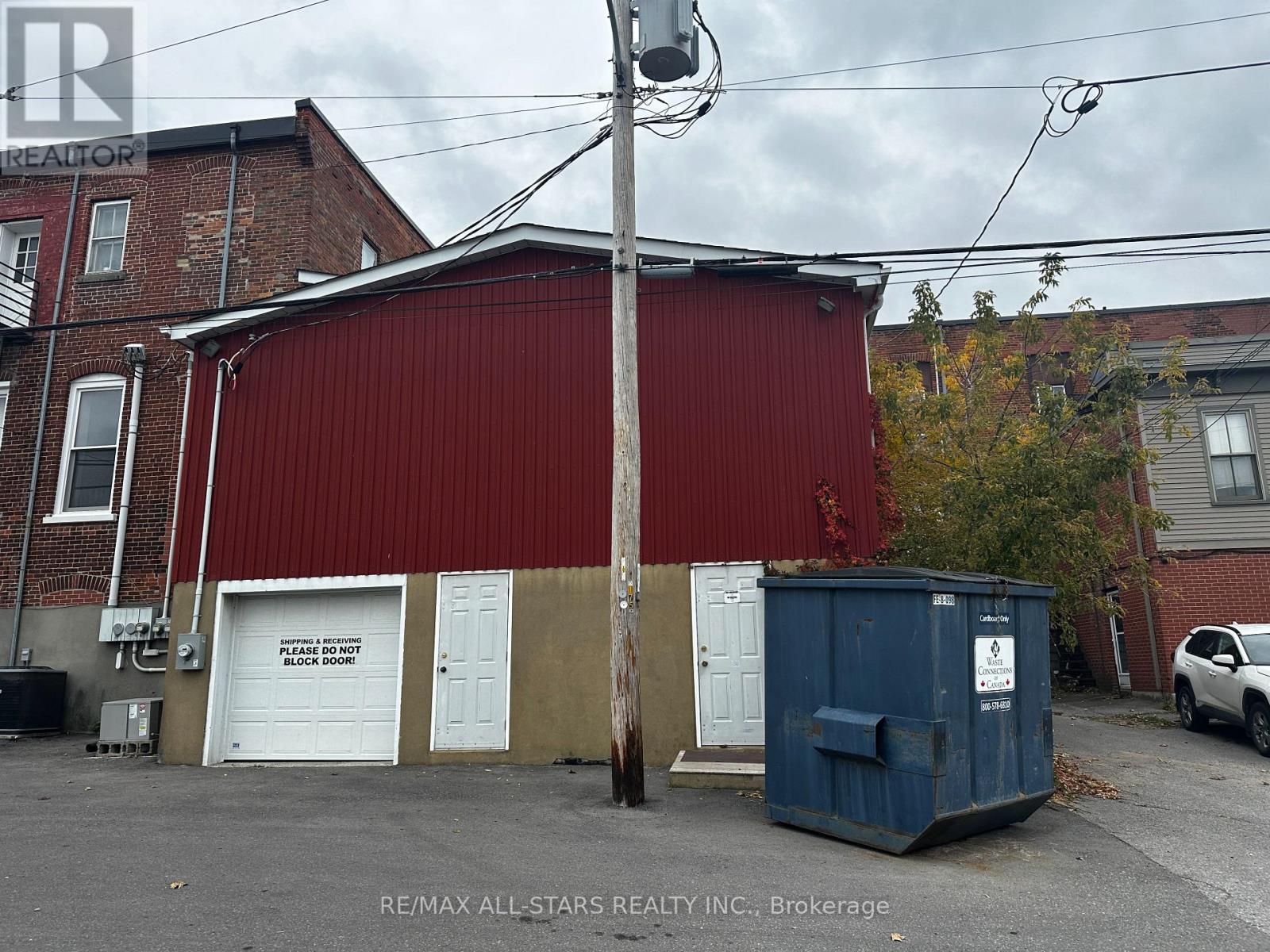 207 Queen Street Property Photo 2