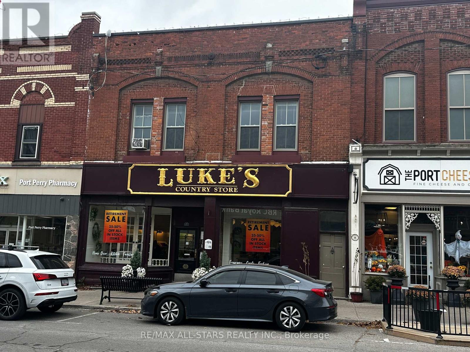 207 Queen Street Property Photo 3