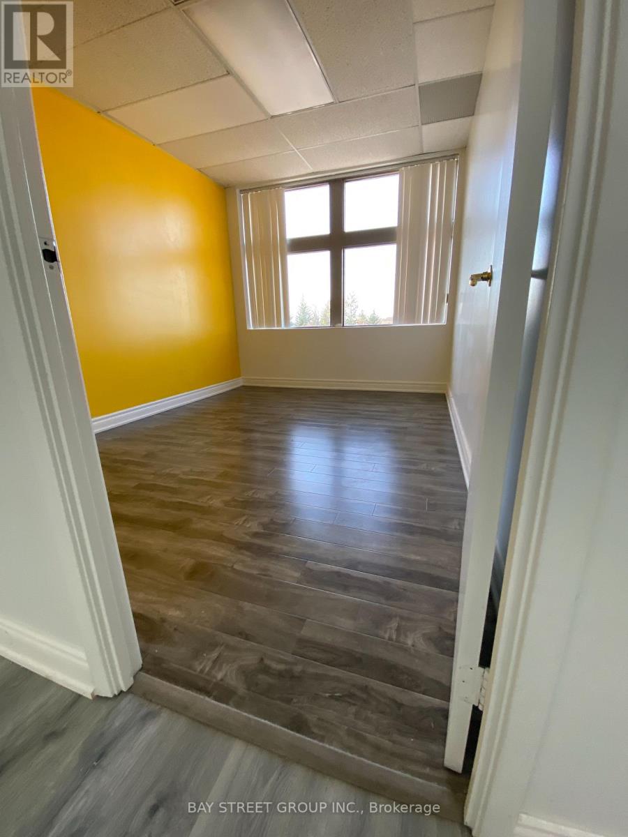 310 - 3850 Finch Avenue E Property Photo 7