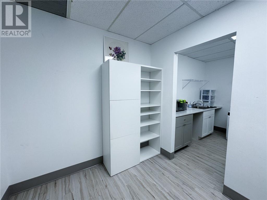 100 Cameron Street Property Photo 21