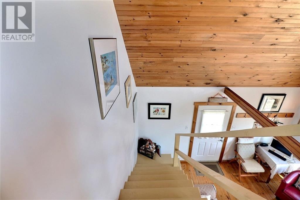 82 Sylvain Property Photo 13