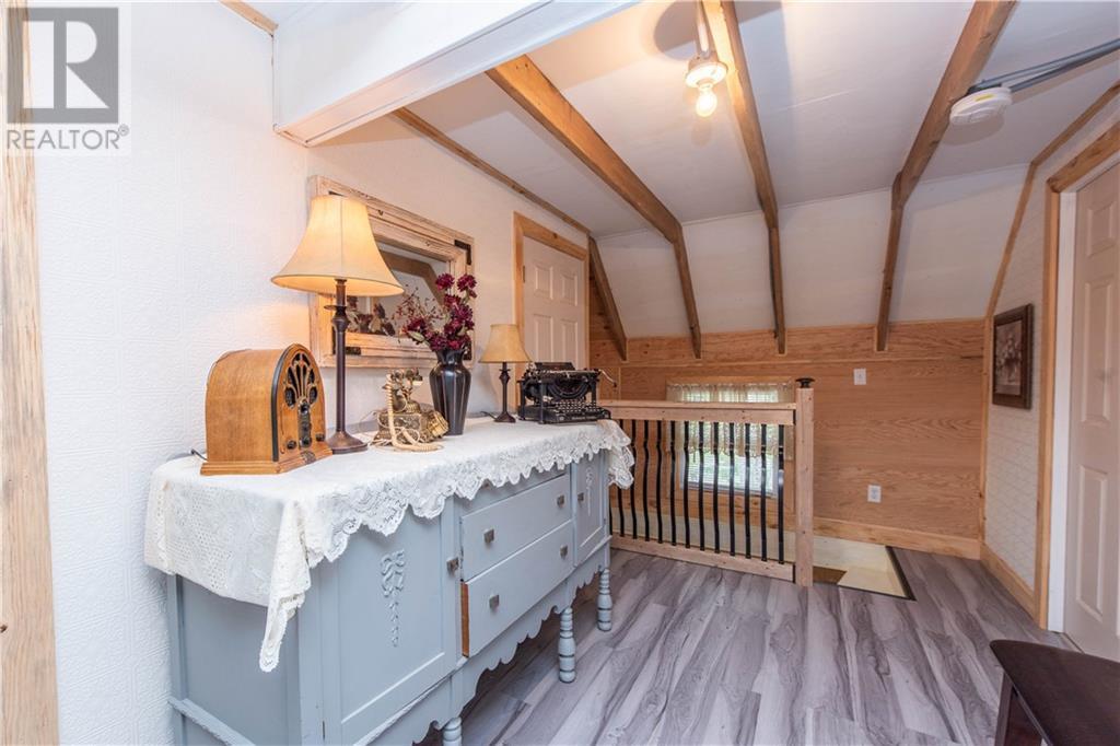 255 Niagara Road Property Photo 8