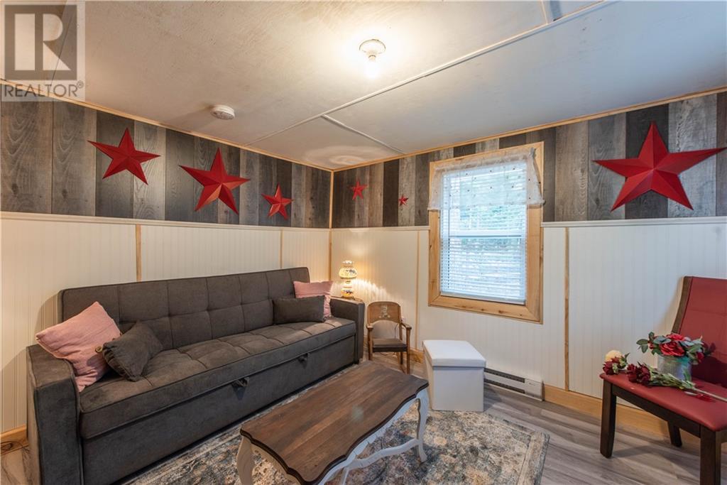 255 Niagara Road Property Photo 9