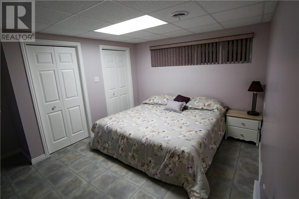 599 West River Road Property Photo 37