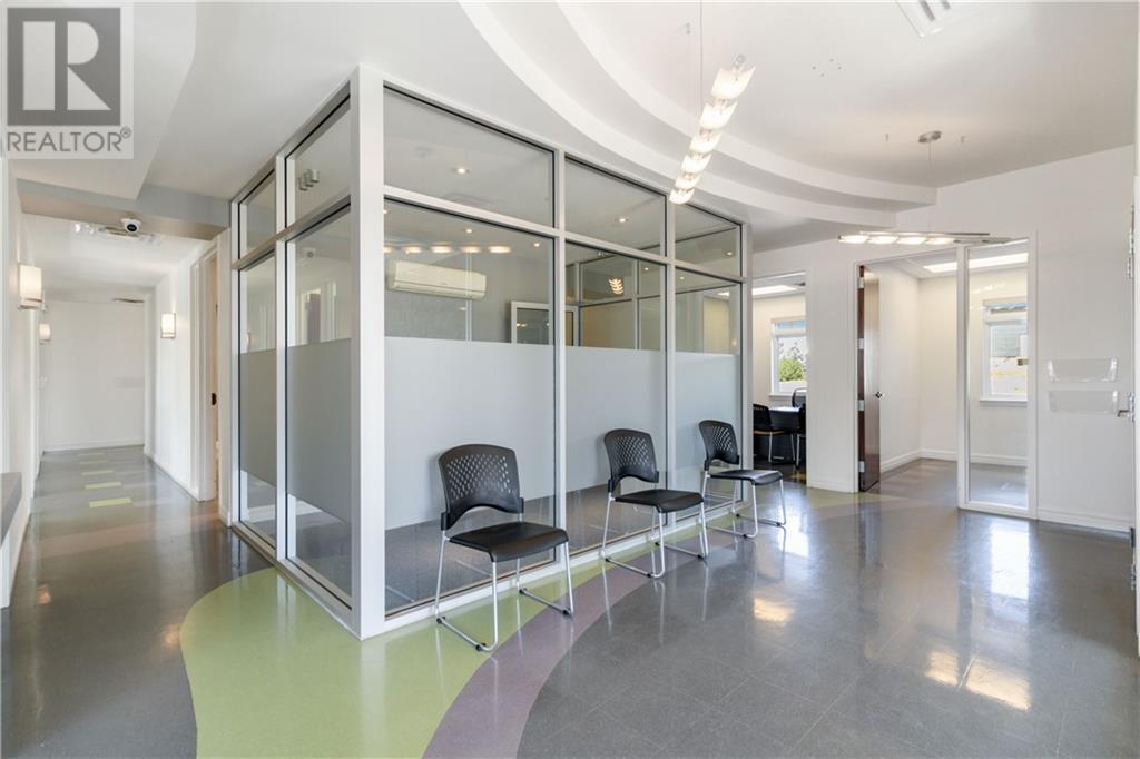 225 Barker Street Property Photo 8