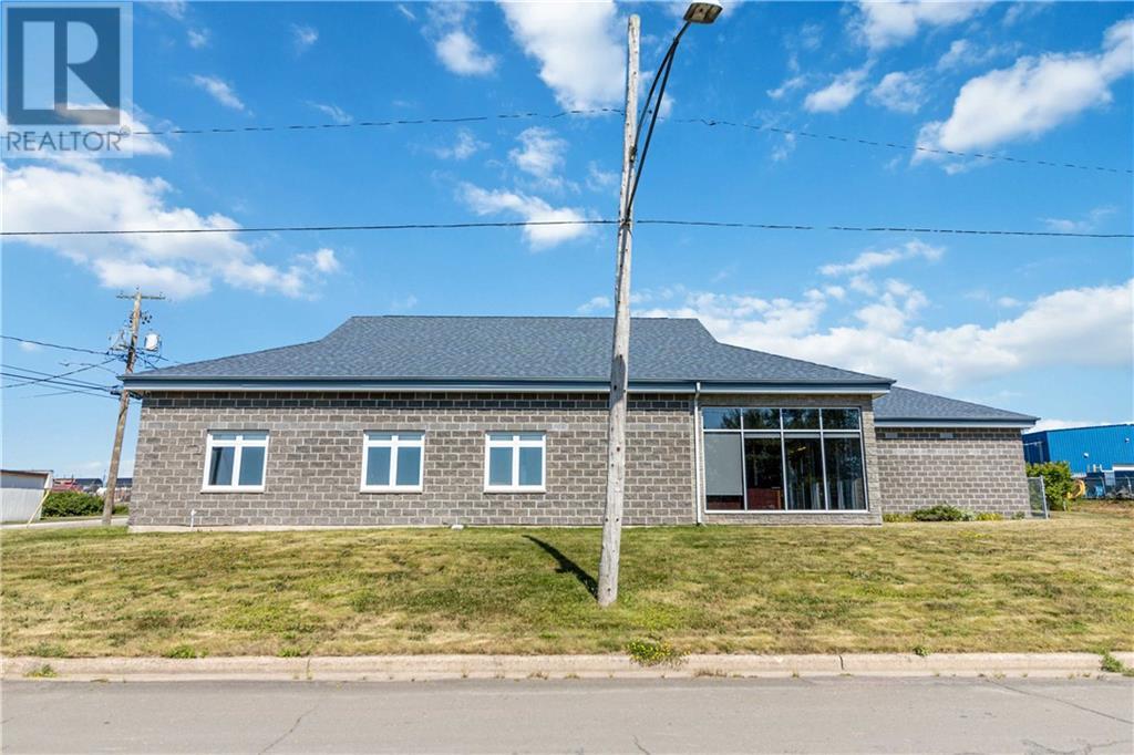 225 Barker Street Property Photo 46