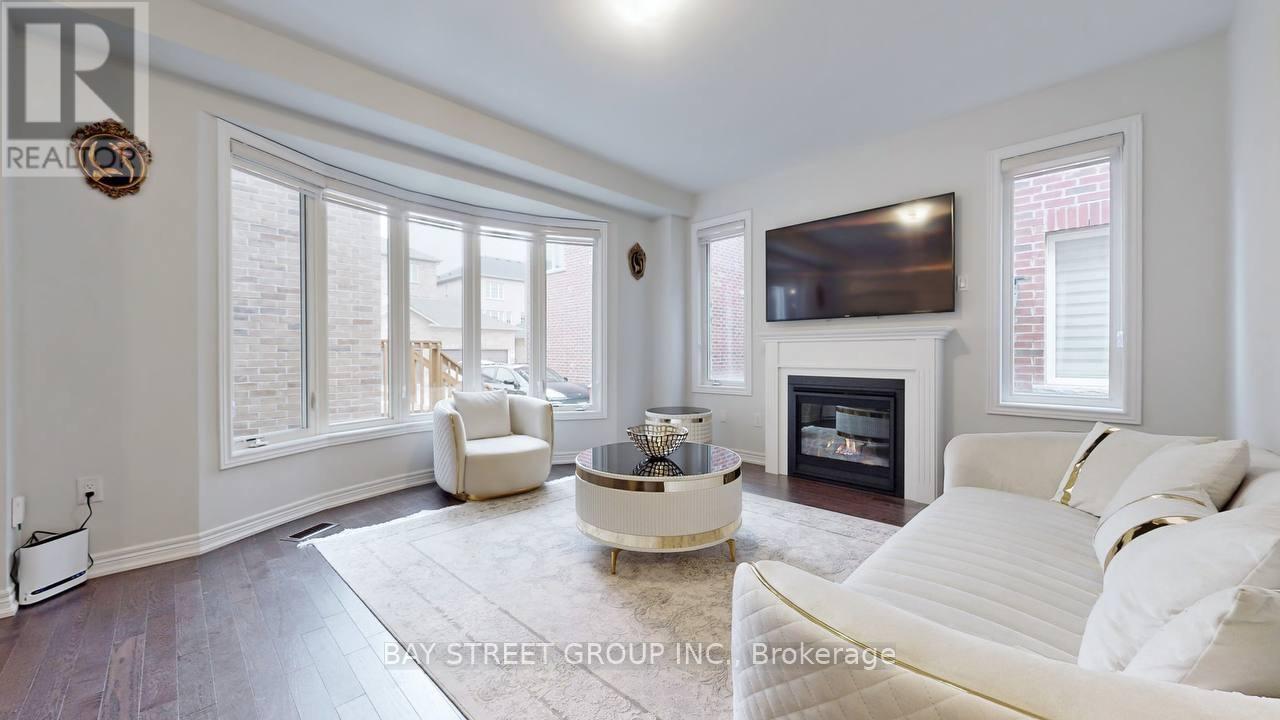 4 Waterleaf Road Property Photo 12