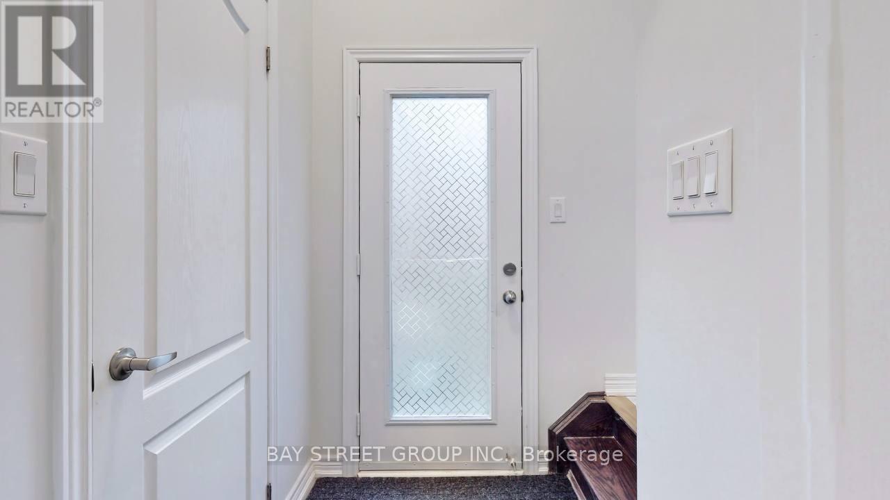 4 Waterleaf Road Property Photo 17