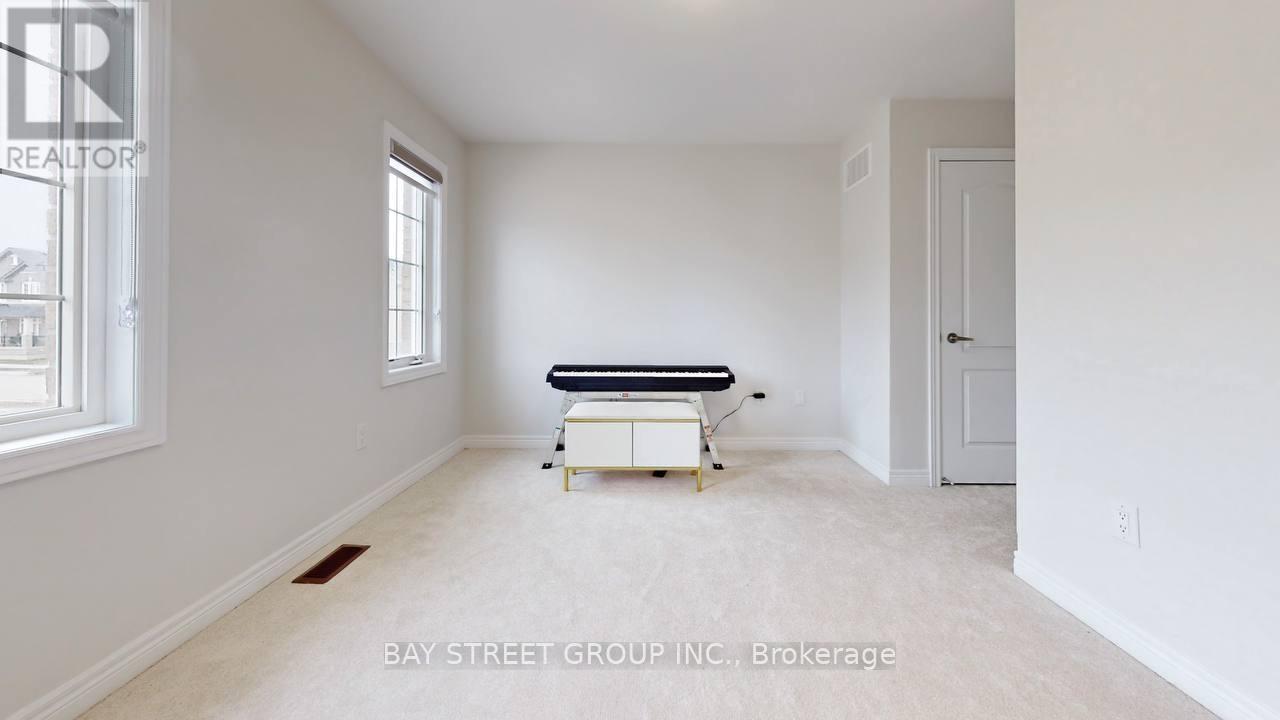 4 Waterleaf Road Property Photo 22