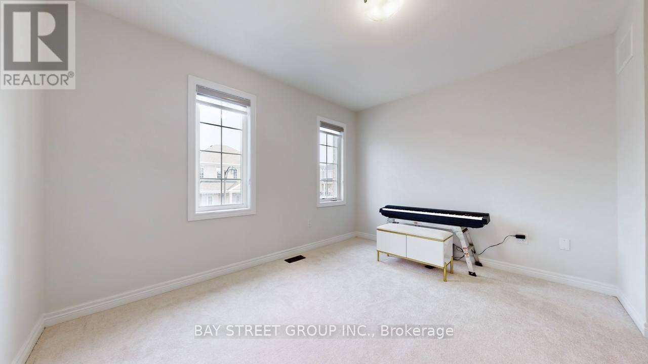 4 Waterleaf Road Property Photo 24