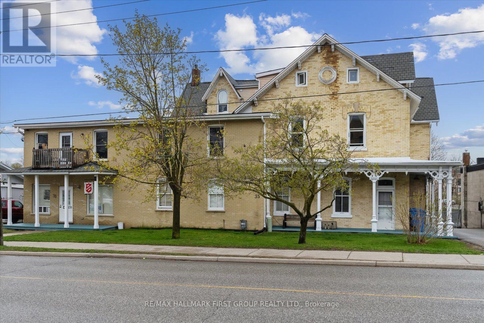 35 Toronto Street N Property Photo 2