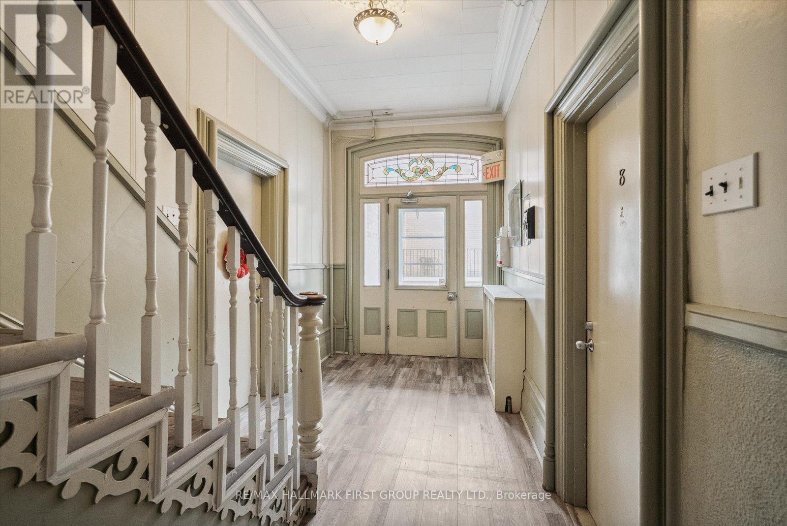 35 Toronto Street N Property Photo 4