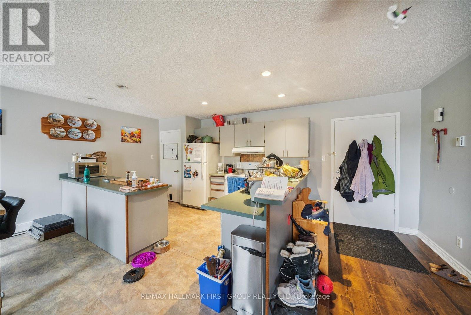 35 Toronto Street N Property Photo 15