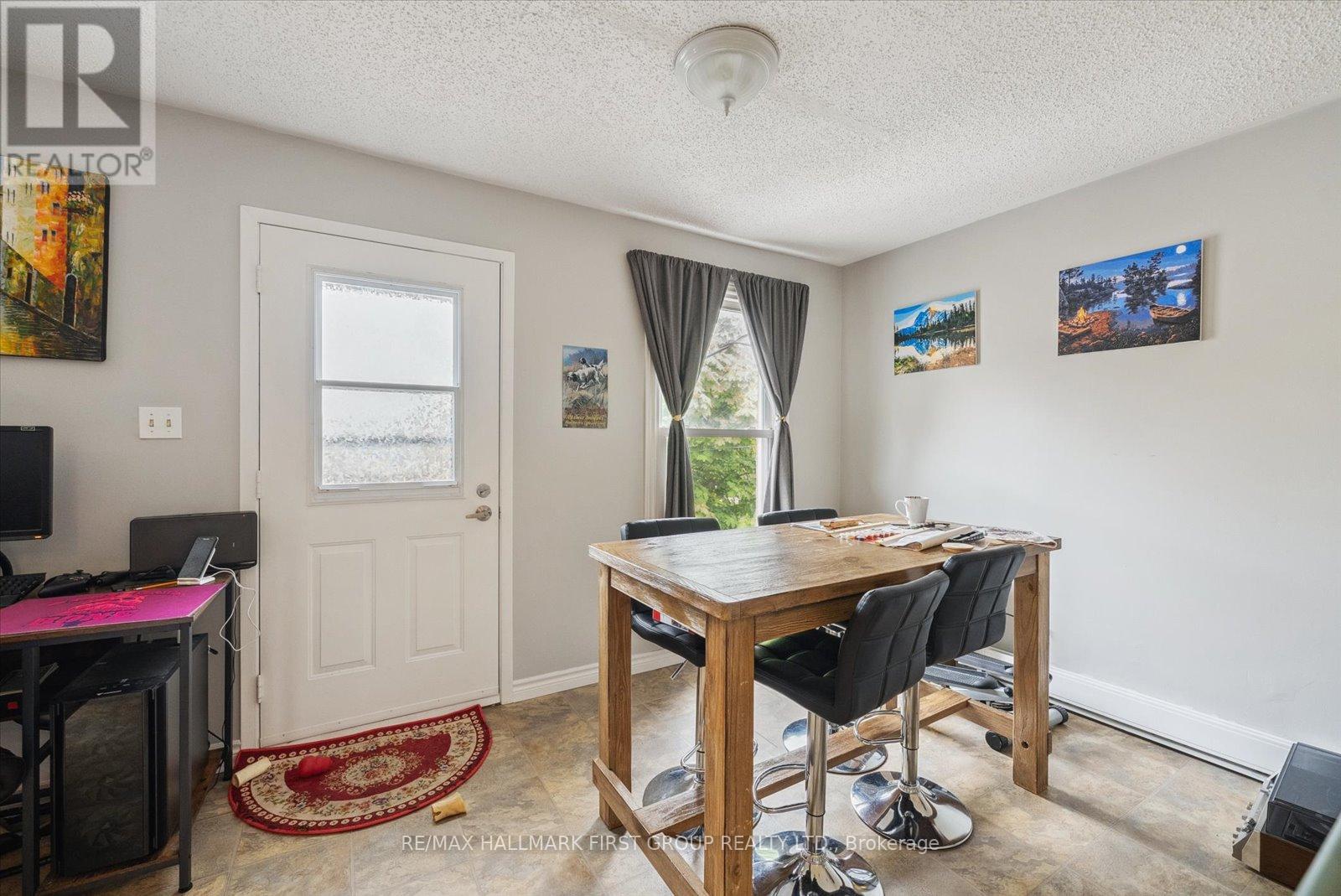 35 Toronto Street N Property Photo 18