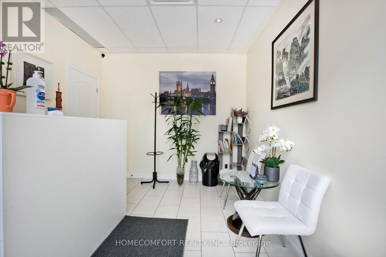 106107b - 372 Highway 7 E Property Photo 20