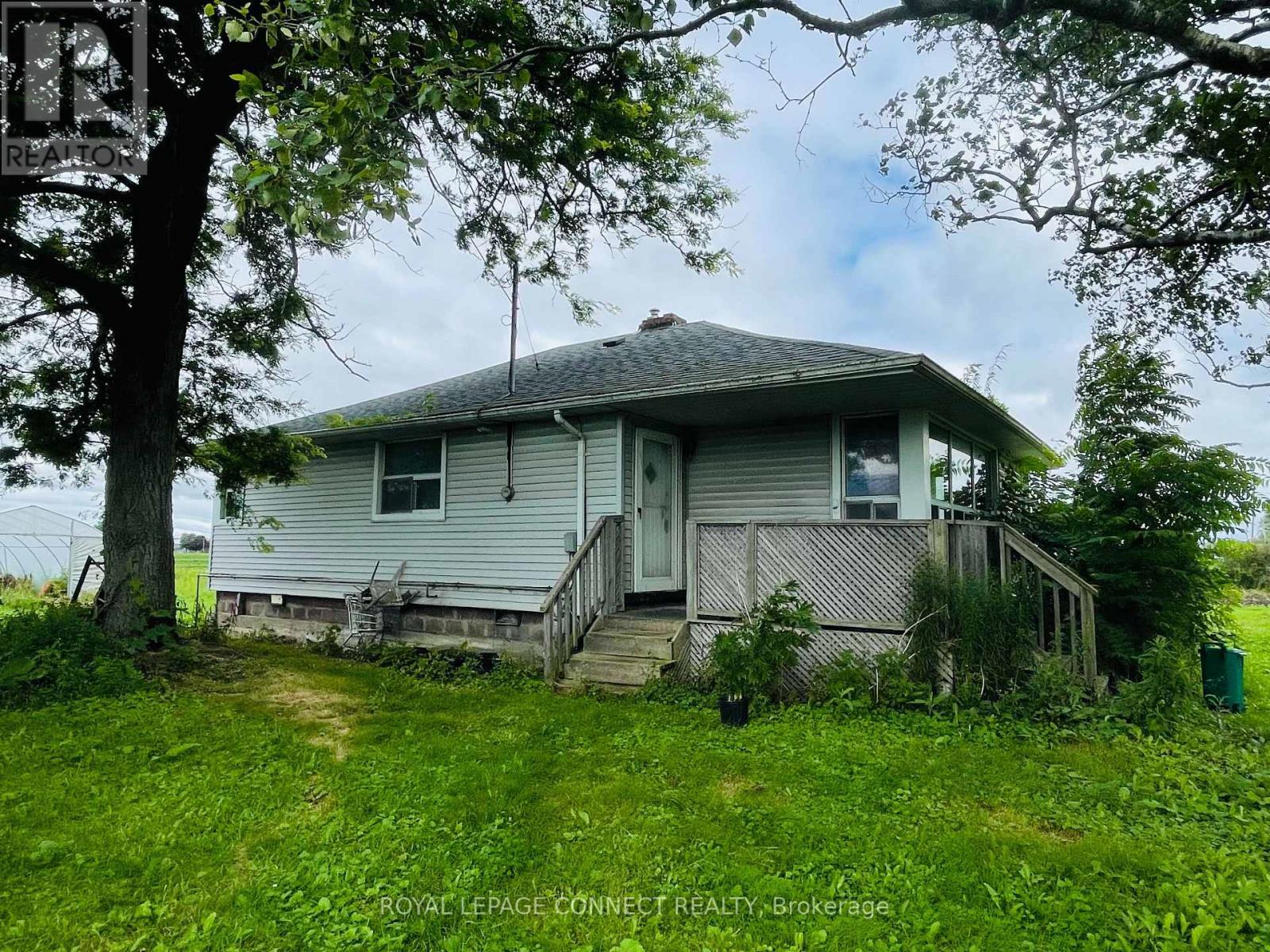 19470 Dufferin Street Property Photo 17