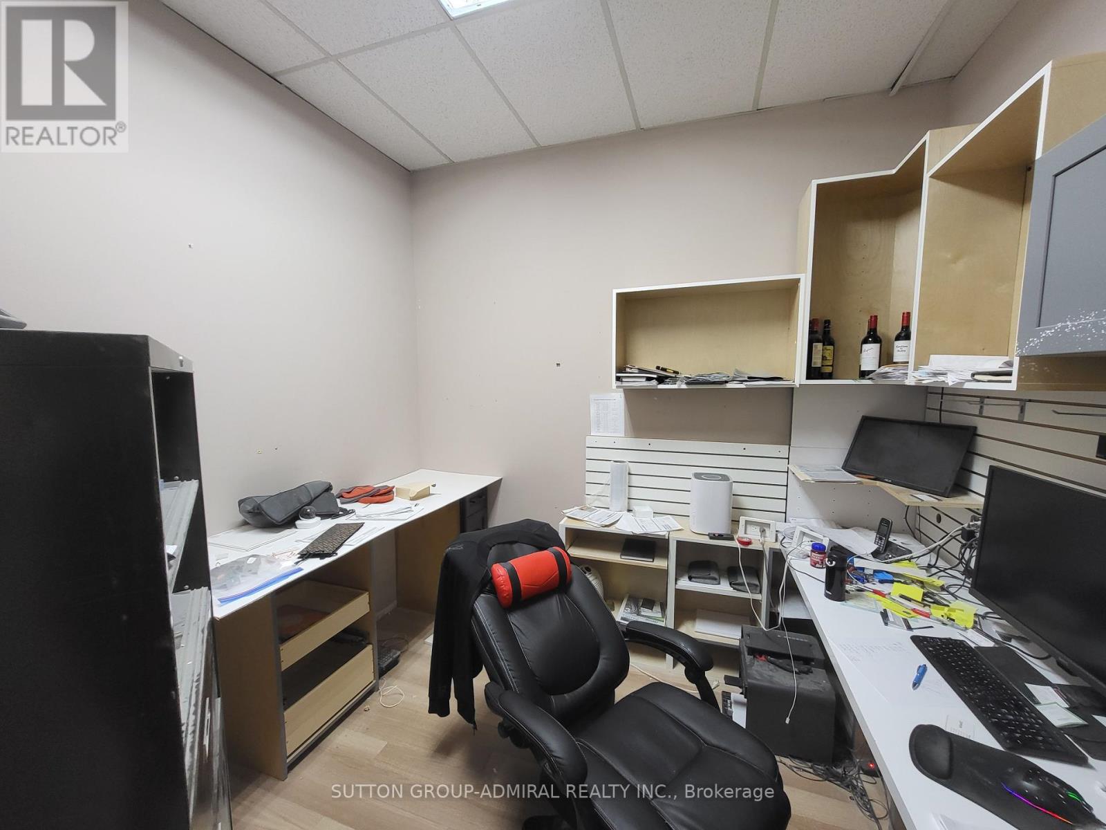 A8 - 4220 Steeles Avenue W Property Photo 9