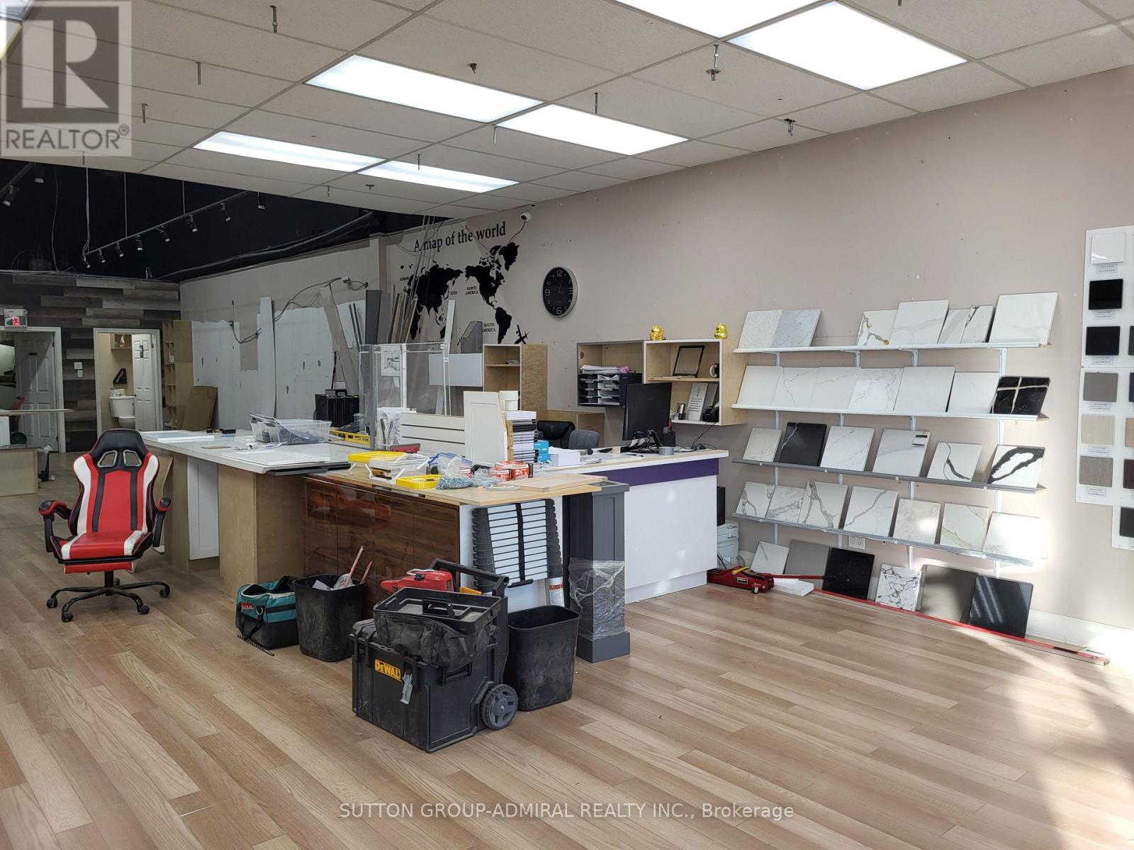 A8 - 4220 Steeles Avenue W Property Photo 17