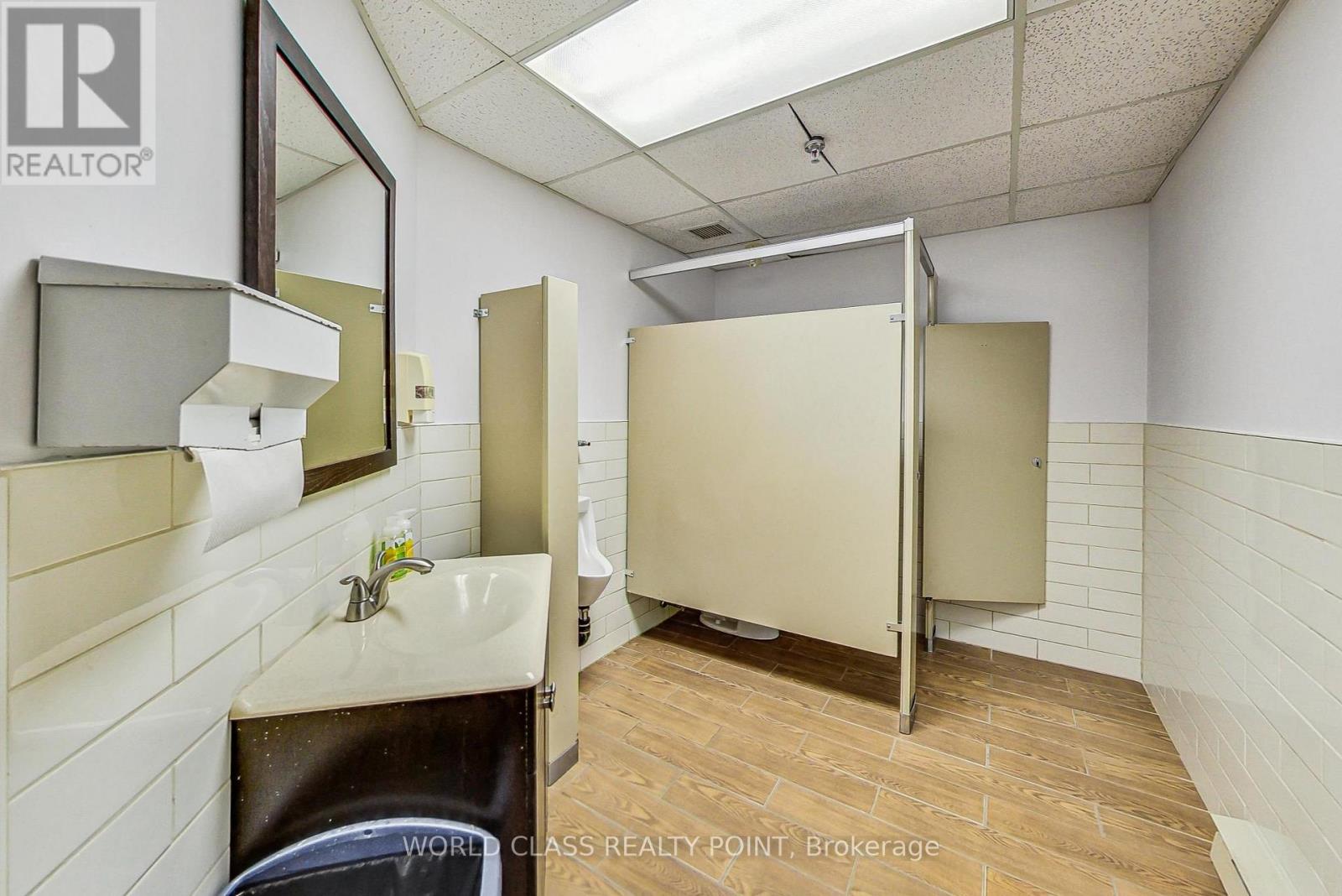 21 -117 Ringwood Drive Property Photo 19