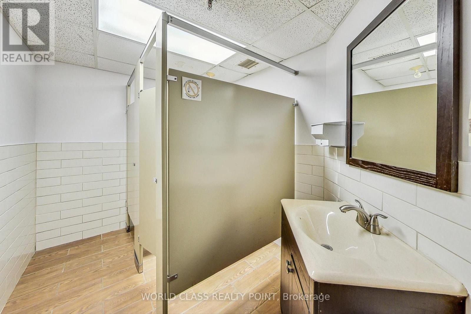 21 -117 Ringwood Drive Property Photo 20