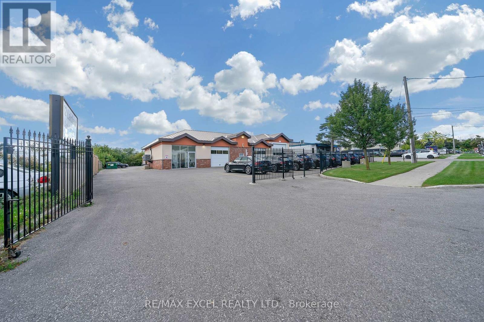 12 Laidlaw Boulevard Property Photo 2