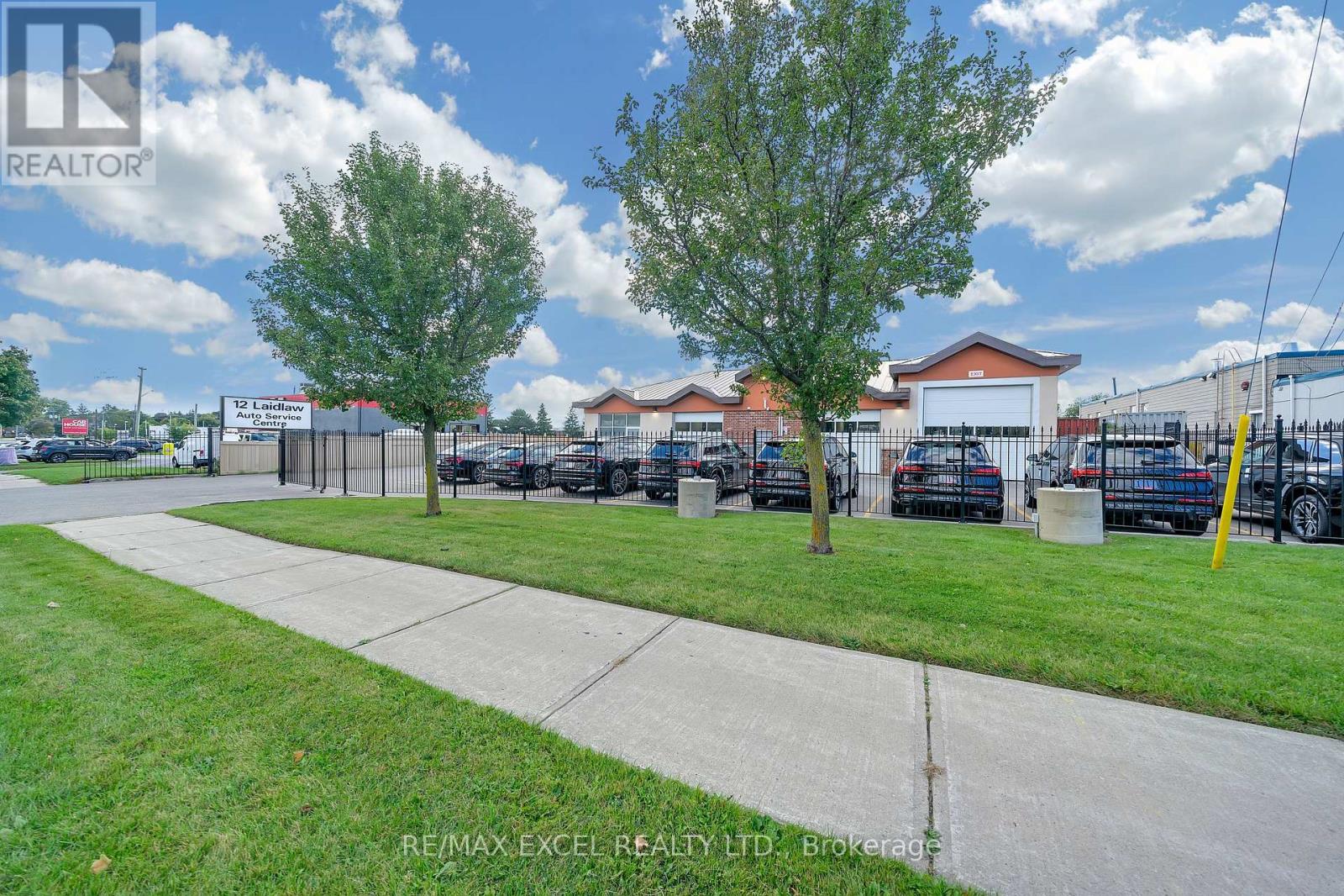 12 Laidlaw Boulevard Property Photo 6
