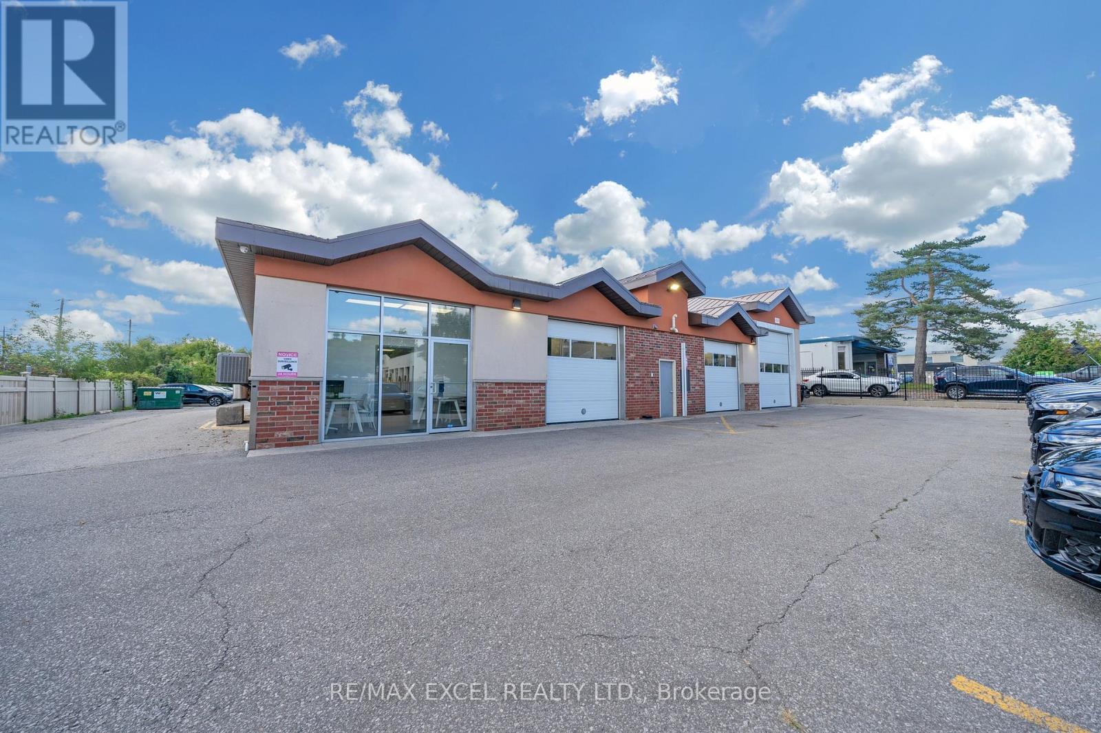 12 Laidlaw Boulevard Property Photo 7