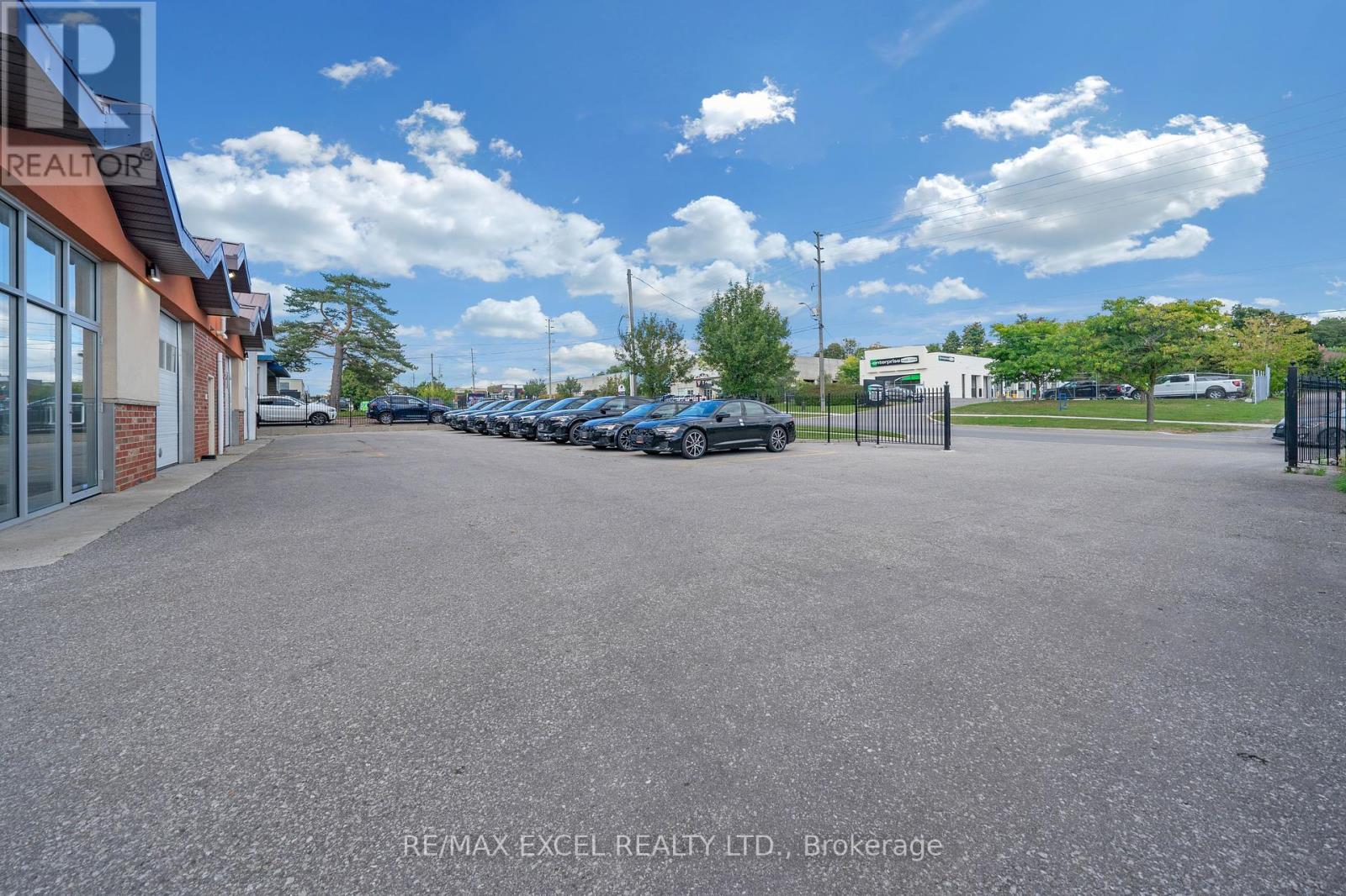 12 Laidlaw Boulevard Property Photo 9