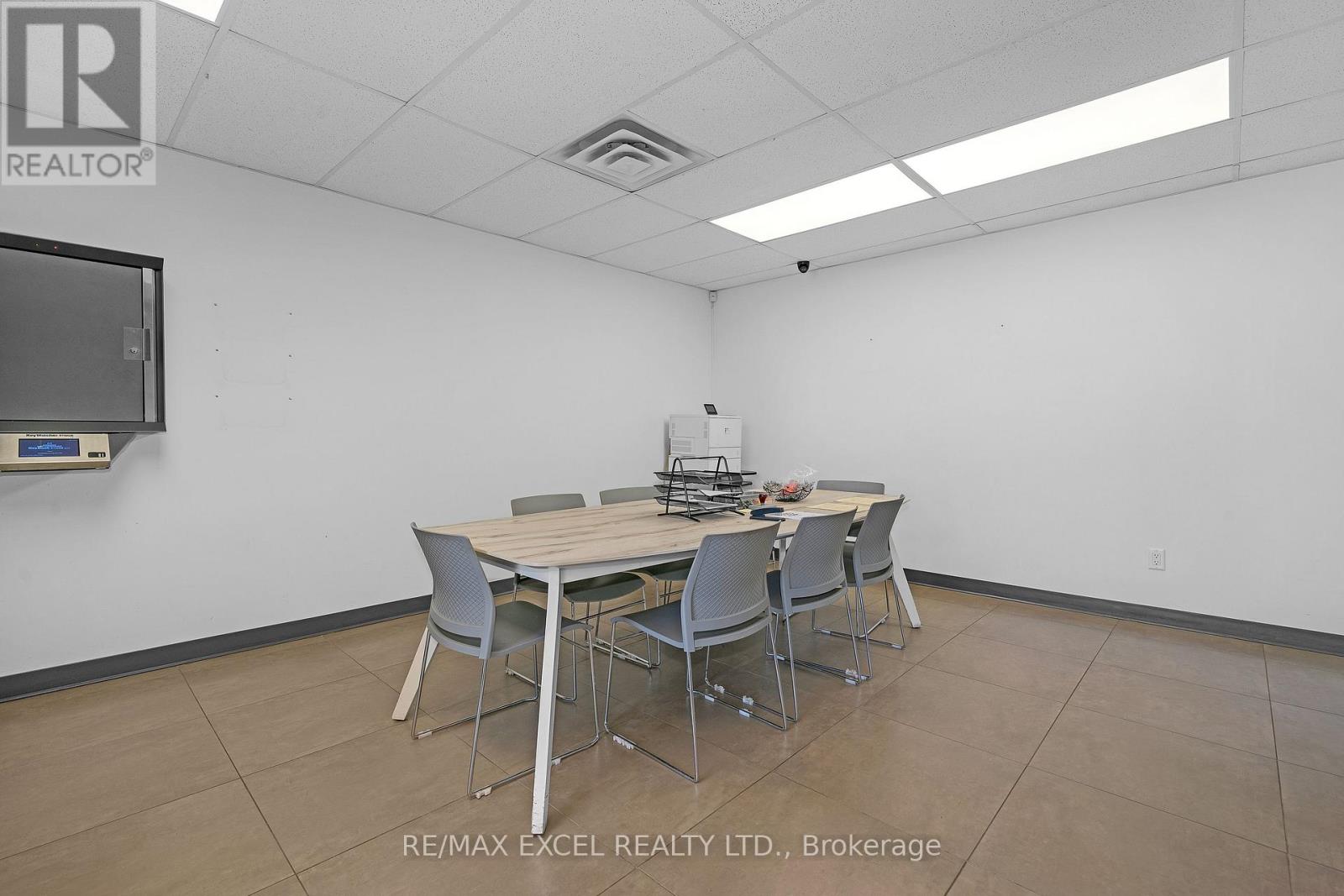 12 Laidlaw Boulevard Property Photo 22