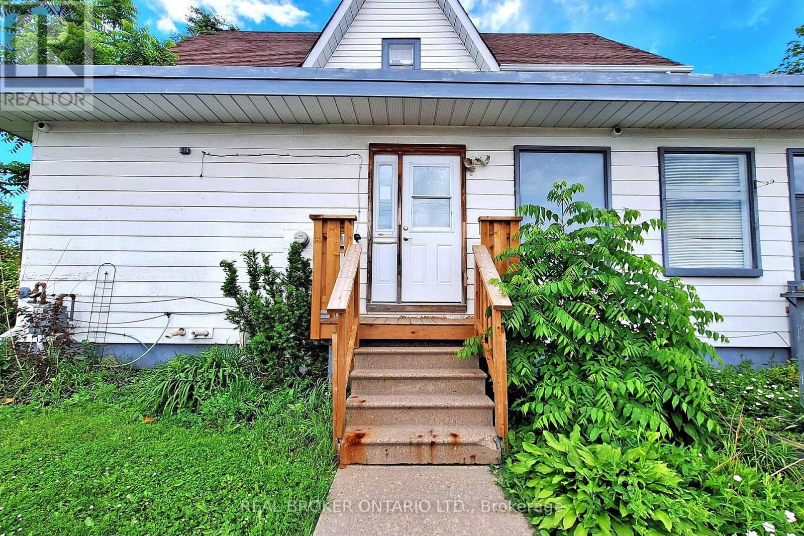 1 - 24 Toronto Street N Property Photo 4