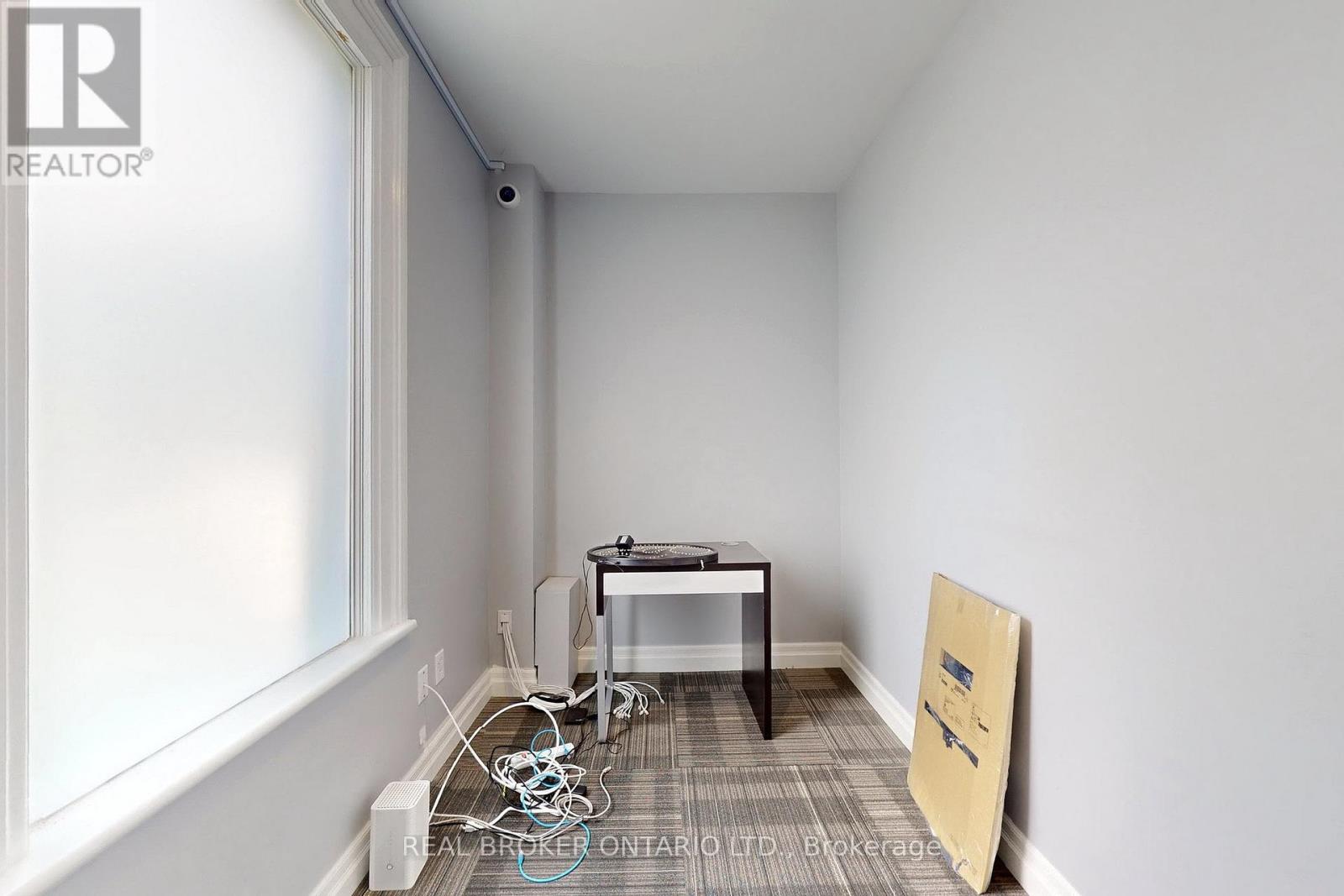 1 - 24 Toronto Street N Property Photo 10
