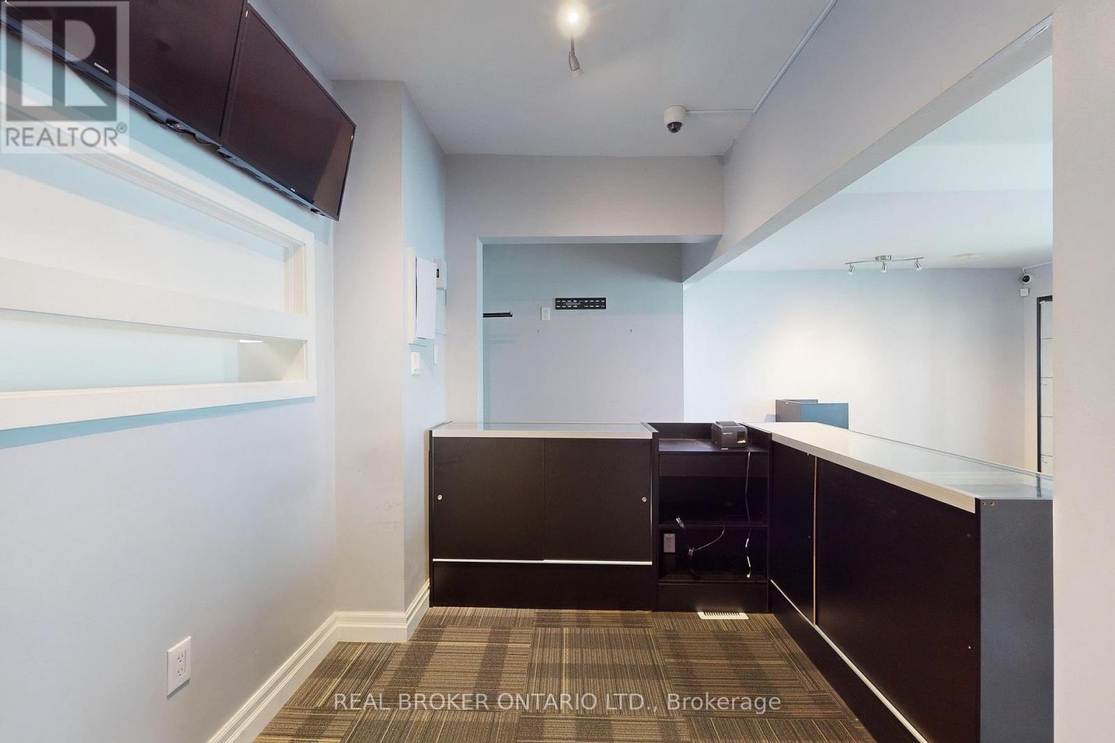 1 - 24 Toronto Street N Property Photo 13