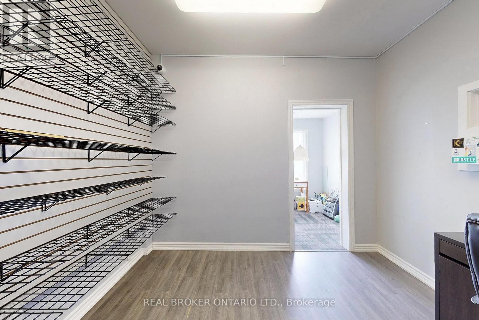 1 - 24 Toronto Street N Property Photo 18