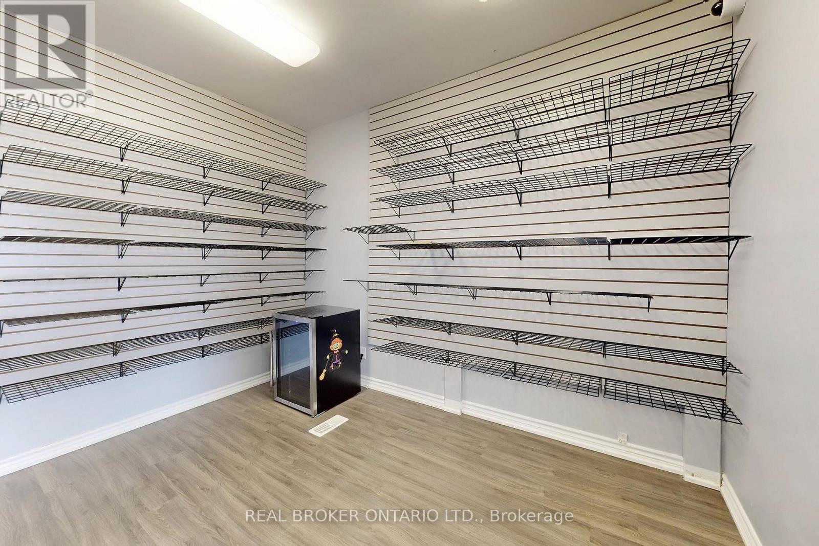 1 - 24 Toronto Street N Property Photo 20