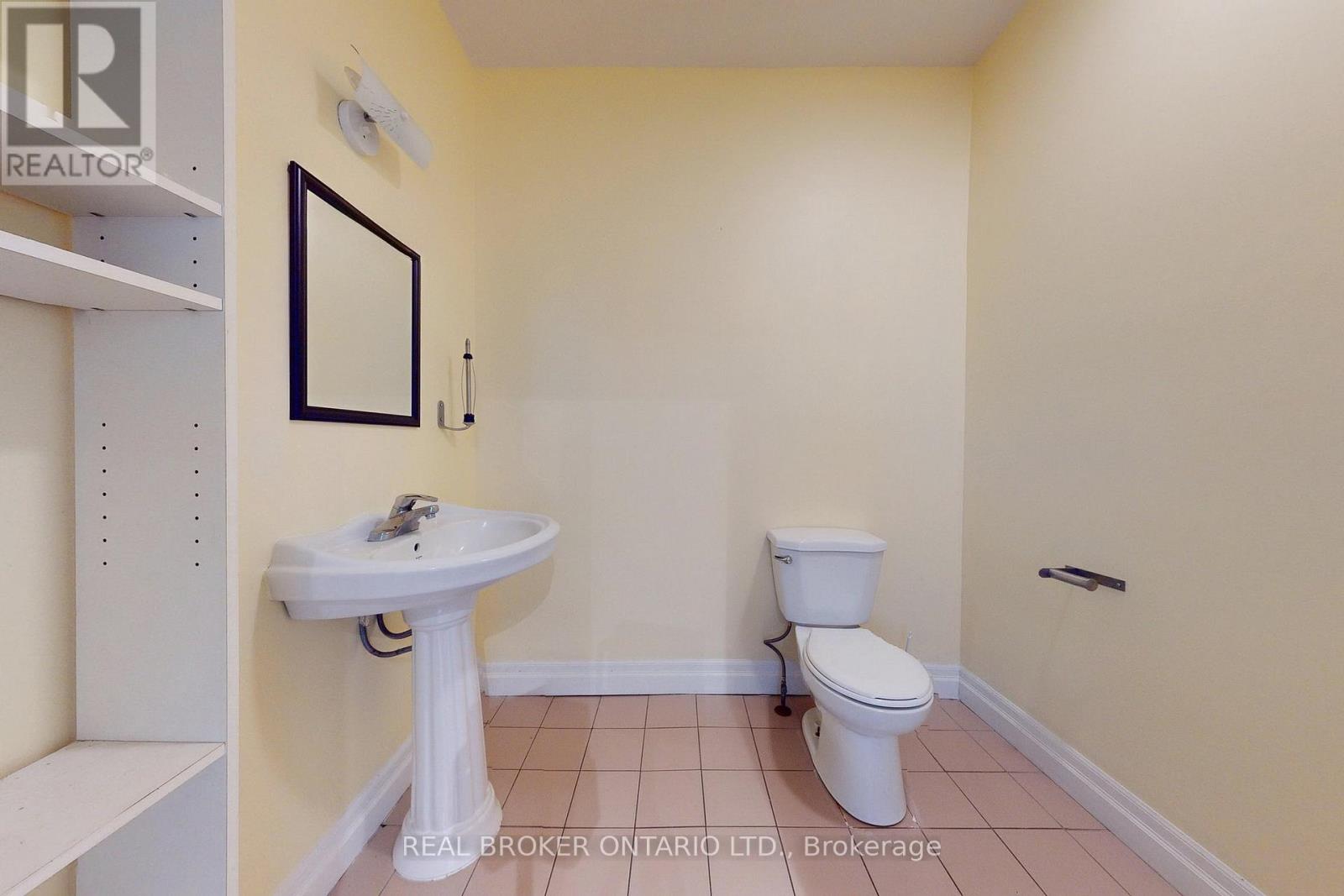 1 - 24 Toronto Street N Property Photo 24