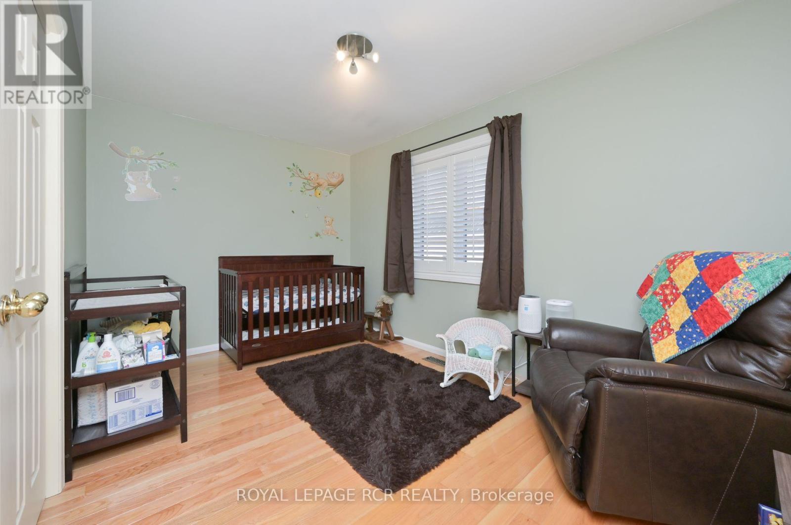 14 Albert Street E Property Photo 10