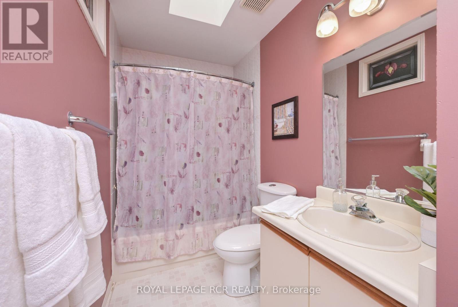 14 Albert Street E Property Photo 12