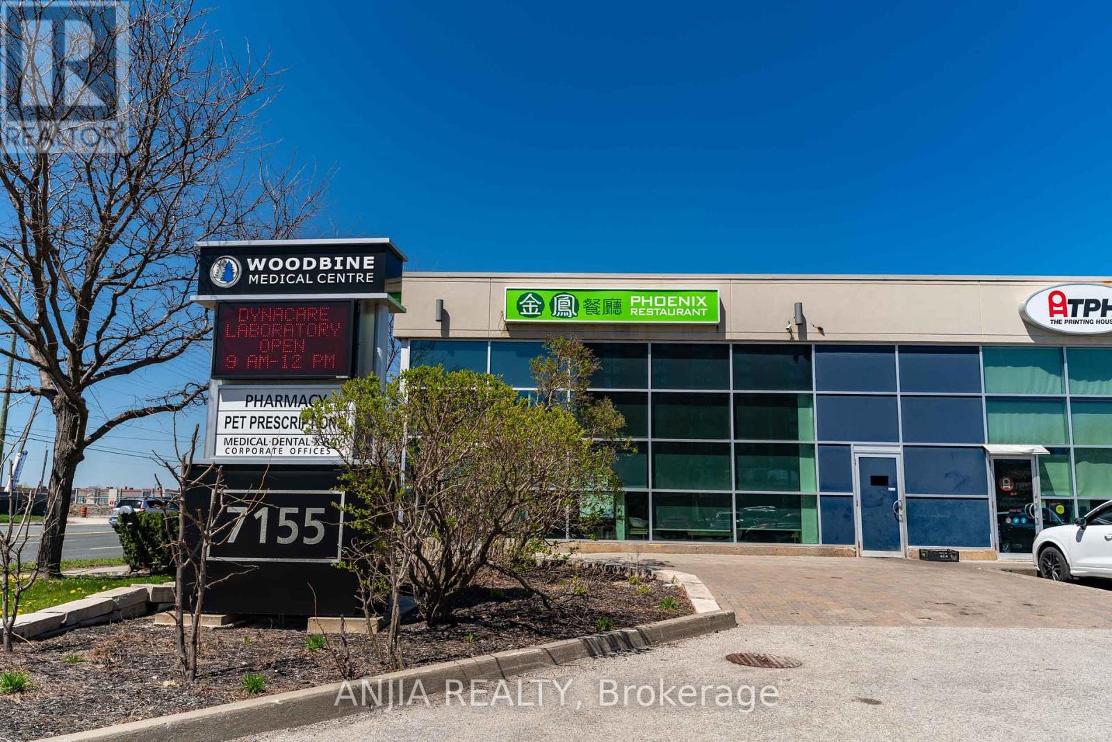 109 - 7155 Woodbine Avenue Property Photo 4
