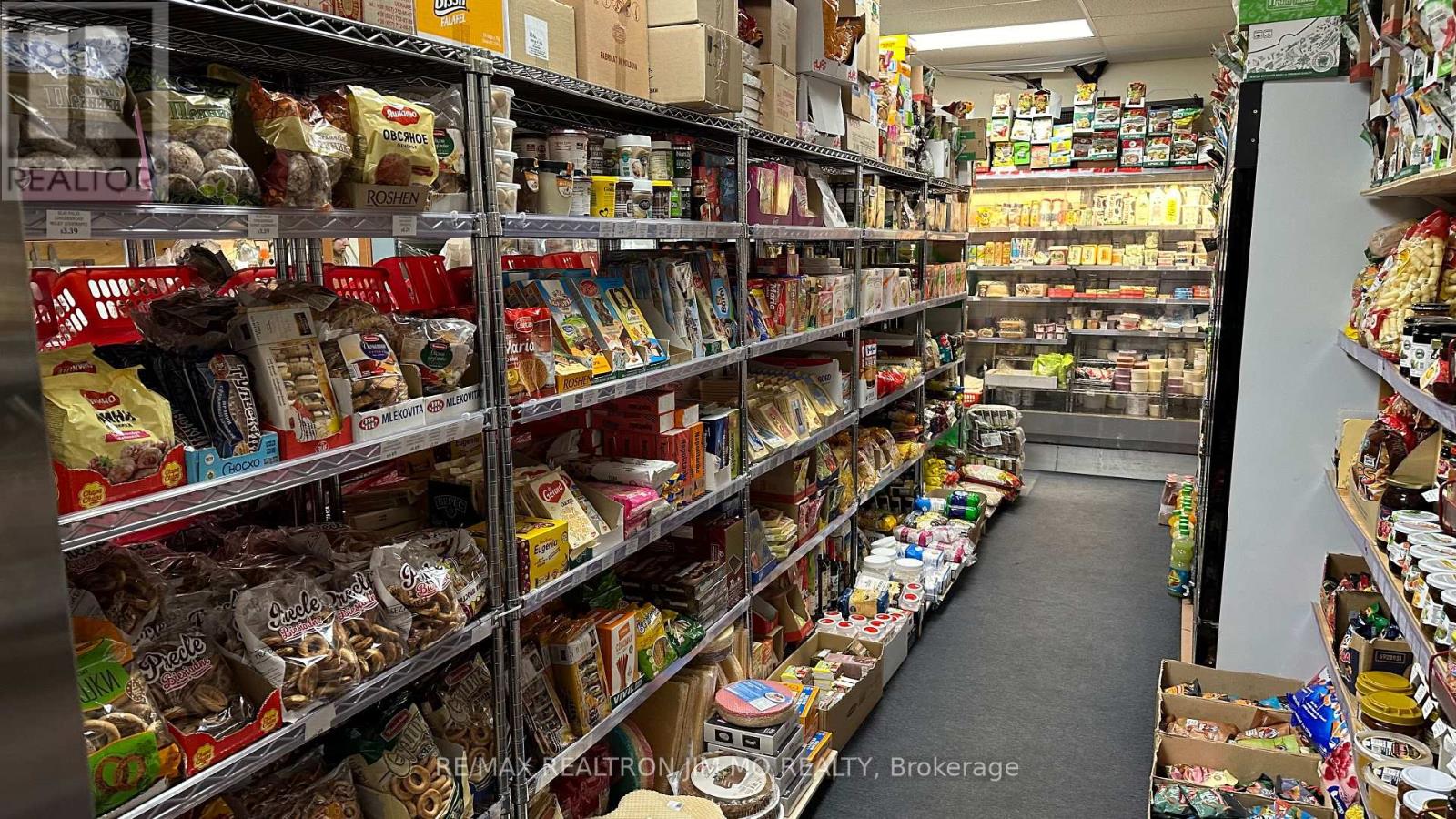 3 - 7896 Yonge Street Property Photo 5