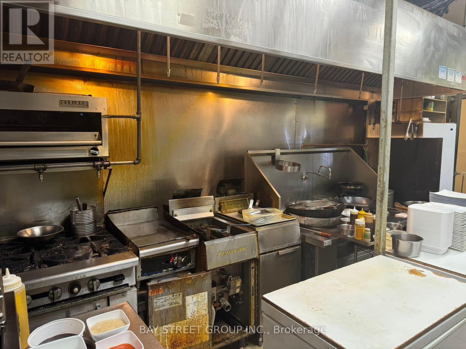26&27 - 7010 Warden Avenue Property Photo 2