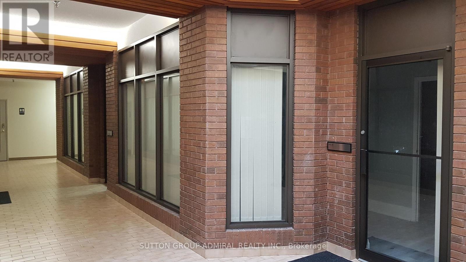 C13 - 4220 Steeles Avenue W Property Photo 3